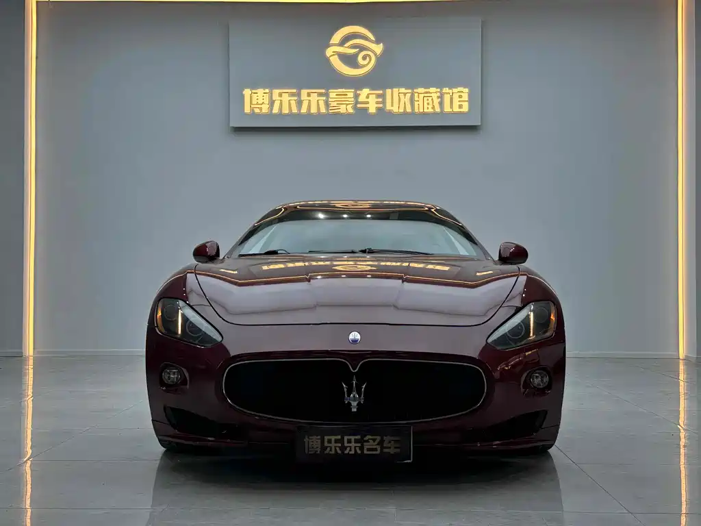Maserati GranTurismo 2013 — фото 2