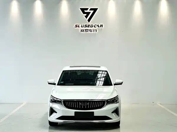 Geely Emgrand 2022