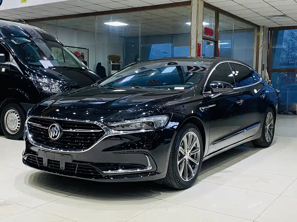 Buick LaCrosse 2023 — фото 1