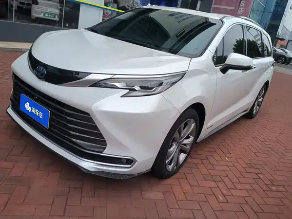 Toyota Sienna 2023