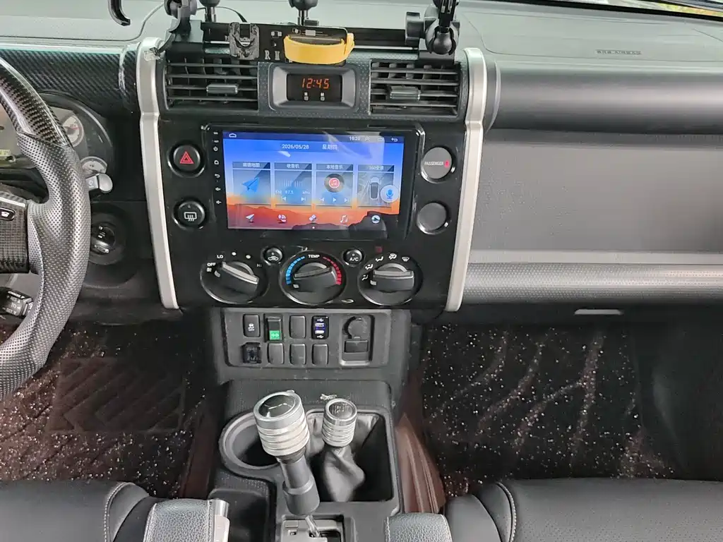 Toyota FJ Cruiser 2018 — фото 16