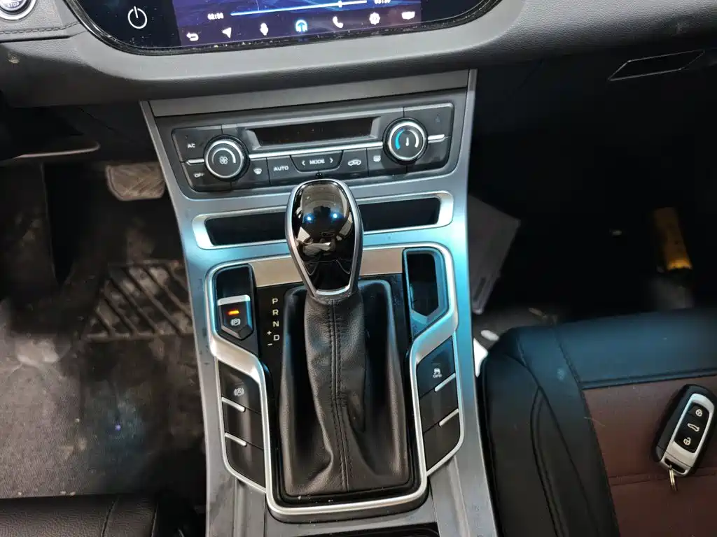 Geely Emgrand 2019 — фото 14