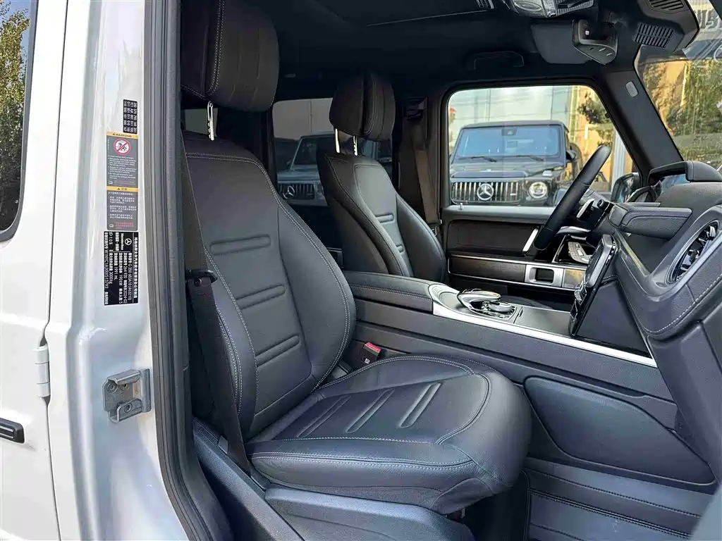 Mercedes-Benz G-Class 2024 — фото 13