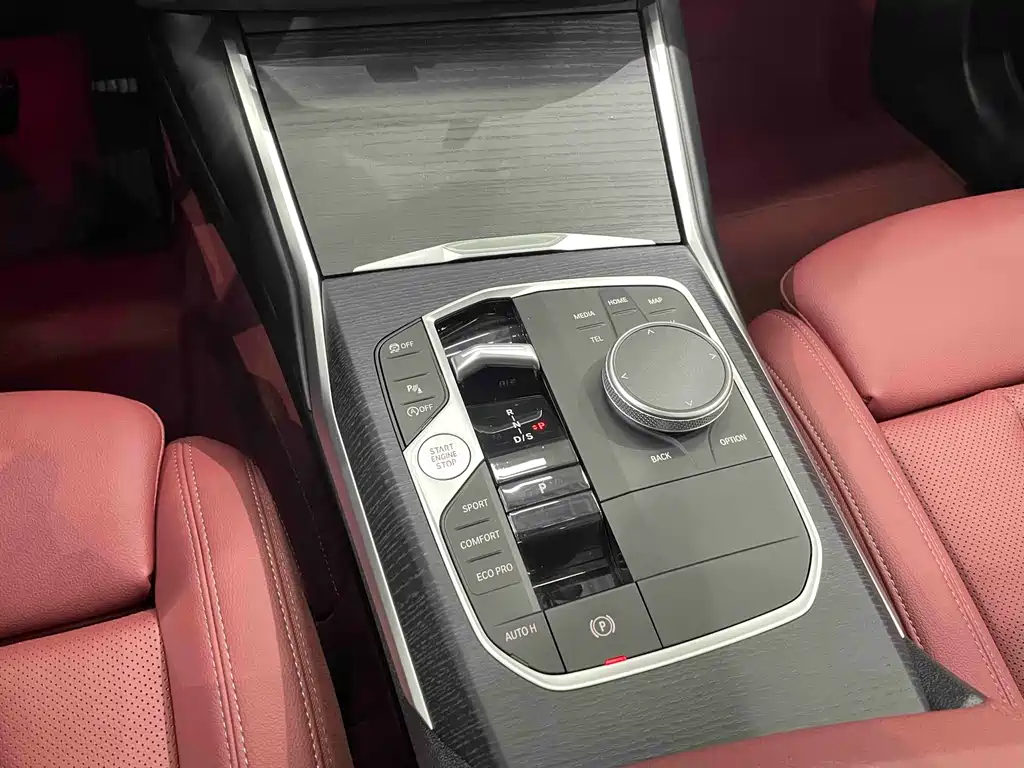 BMW 3 Series 2025 — фото 13