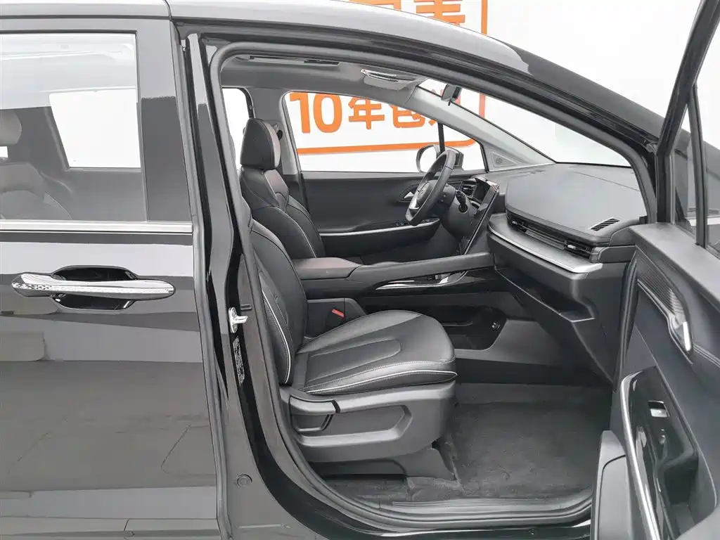 Hyundai Custo 2024 — фото 23