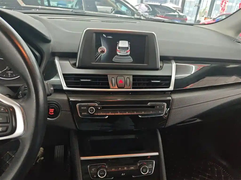 BMW 2 Series Active Tourer 2016 — фото 13