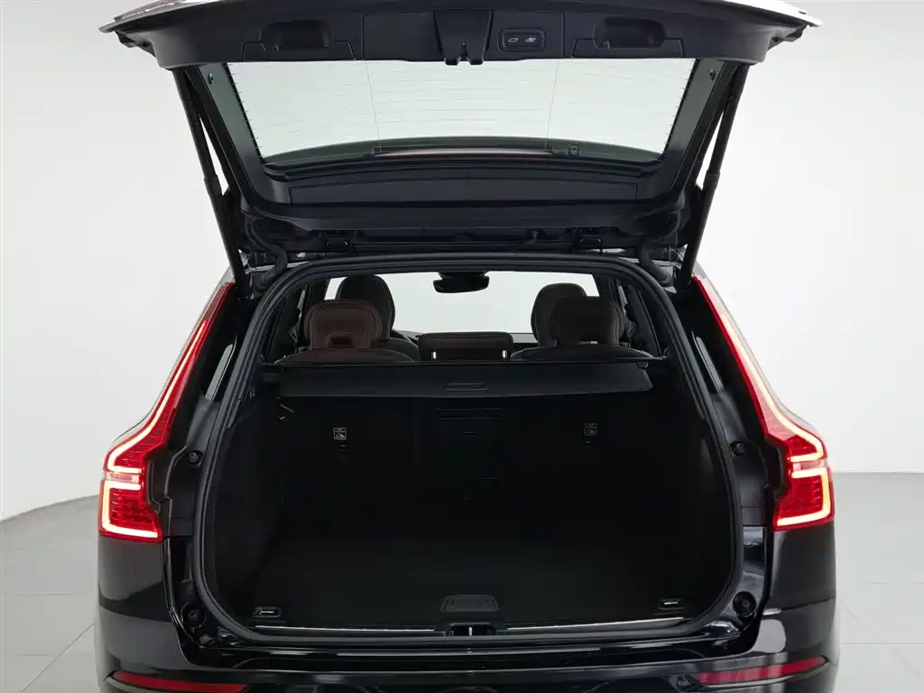 Volvo XC60 PHEV 2024 — фото 16