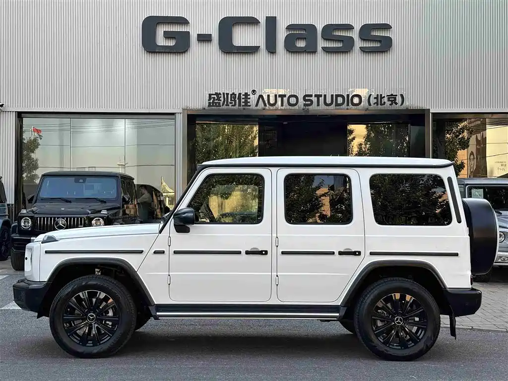 Mercedes-Benz G-Class 2024 — фото 2