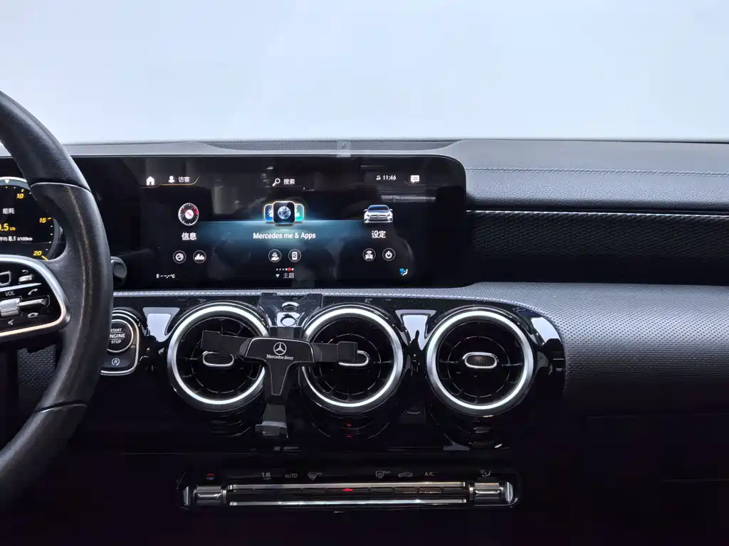 Mercedes-Benz A-Class 2021 — фото 13
