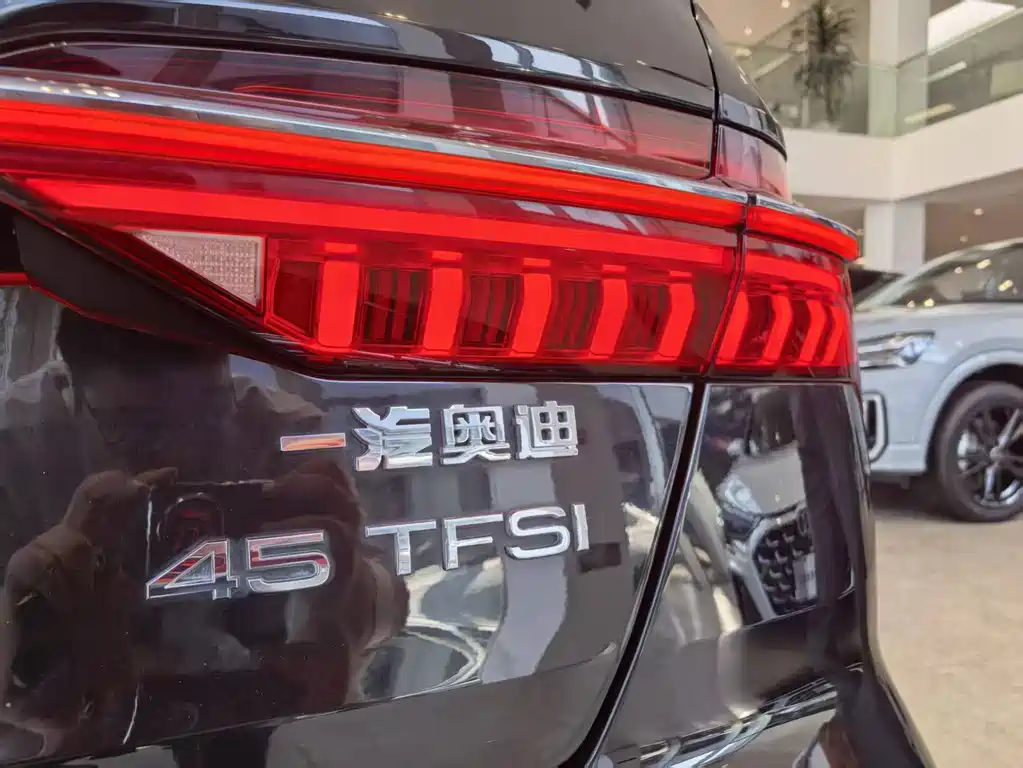 Audi A6L 2023 — фото 17