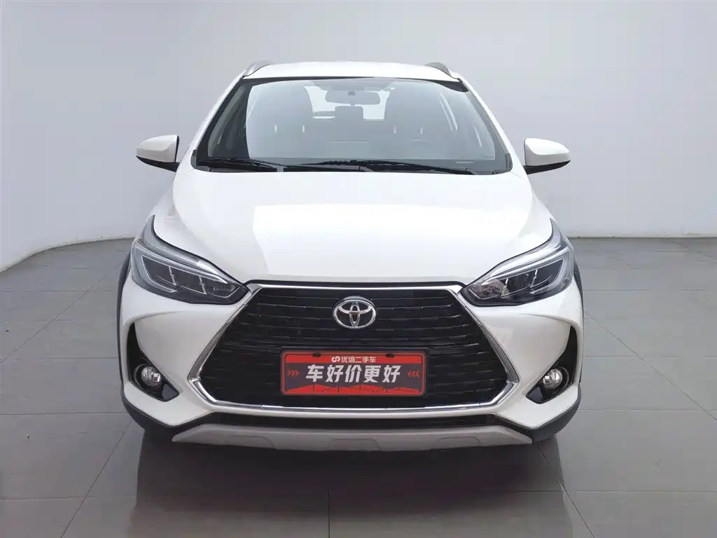 Toyota Yaris L 2022 — фото 3