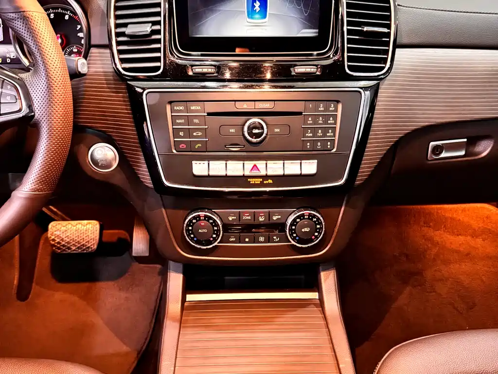 Mercedes-Benz GLE 2019 — фото 19