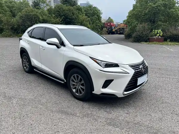 Lexus NX 2018
