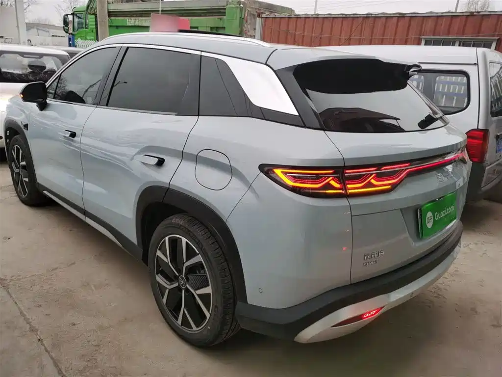 BYD L DM-i 2025 — фото 23