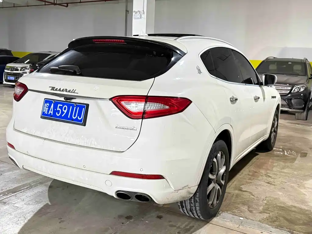 Maserati Levante 2017 — фото 6