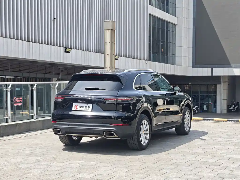 Porsche Cayenne 2021 — фото 26
