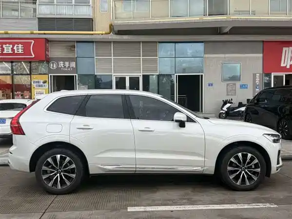 Volvo XC60 2024