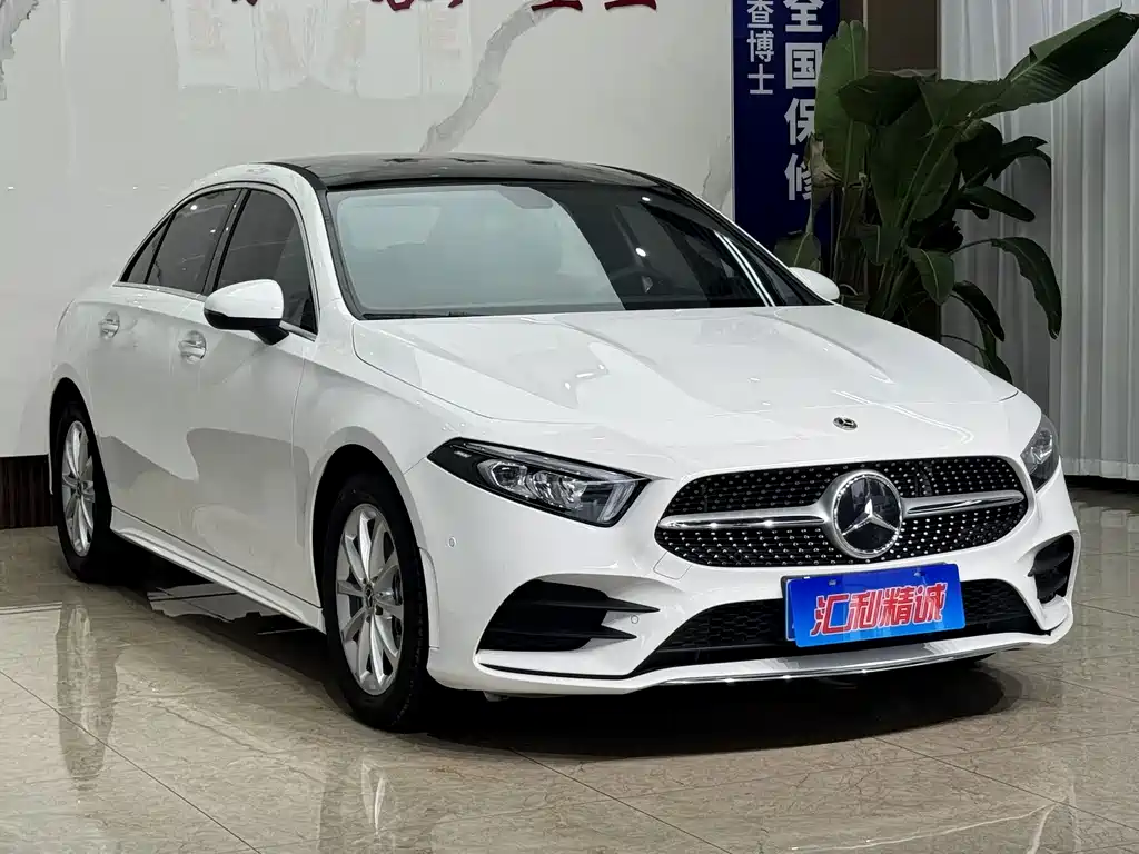 Mercedes-Benz A-Class 2023 — фото 4