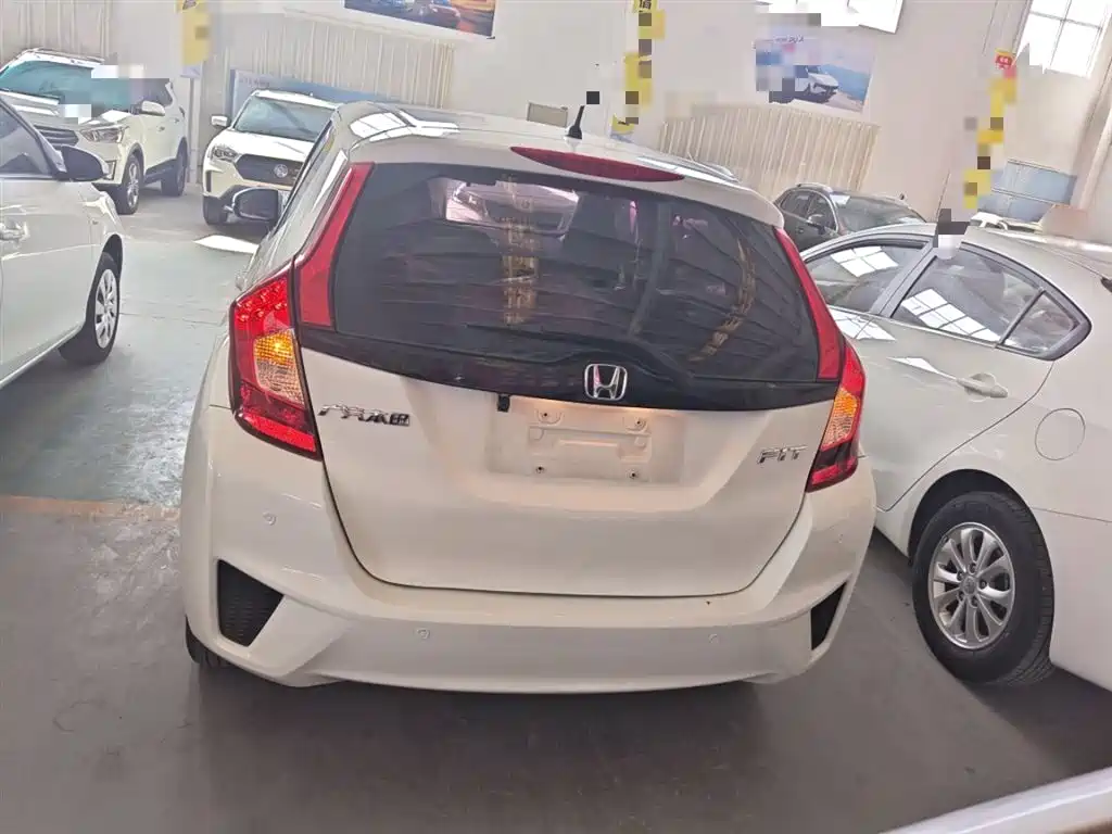 Honda Fit 2017 — фото 4