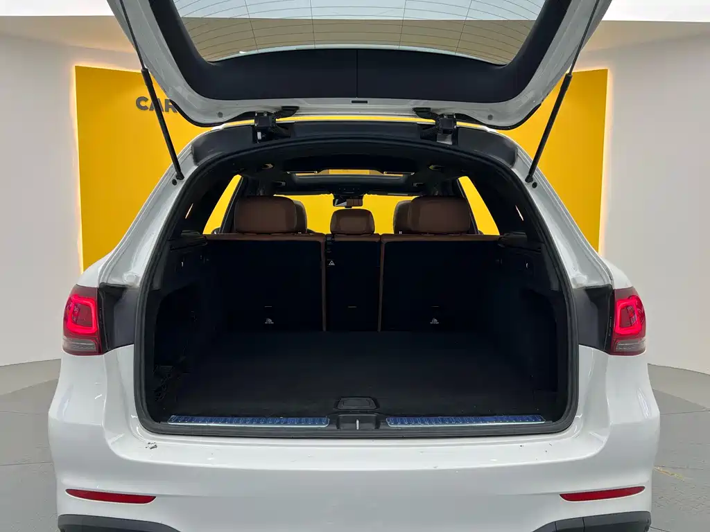 Mercedes-Benz GLC 2020 — фото 32