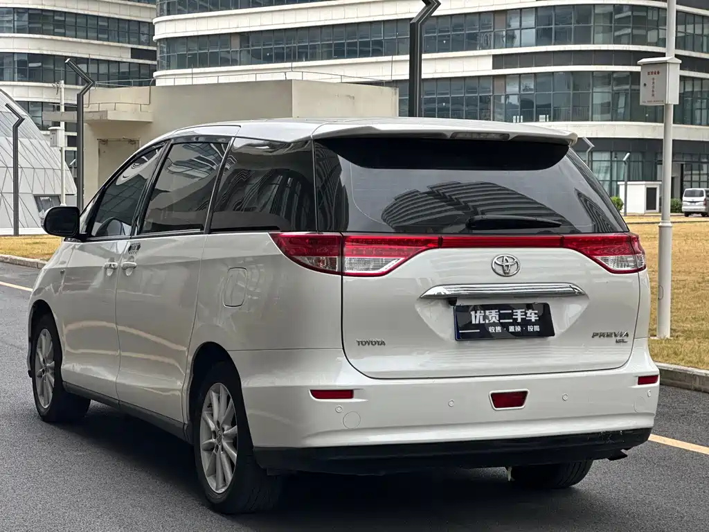 Toyota Previa 2018 — фото 9