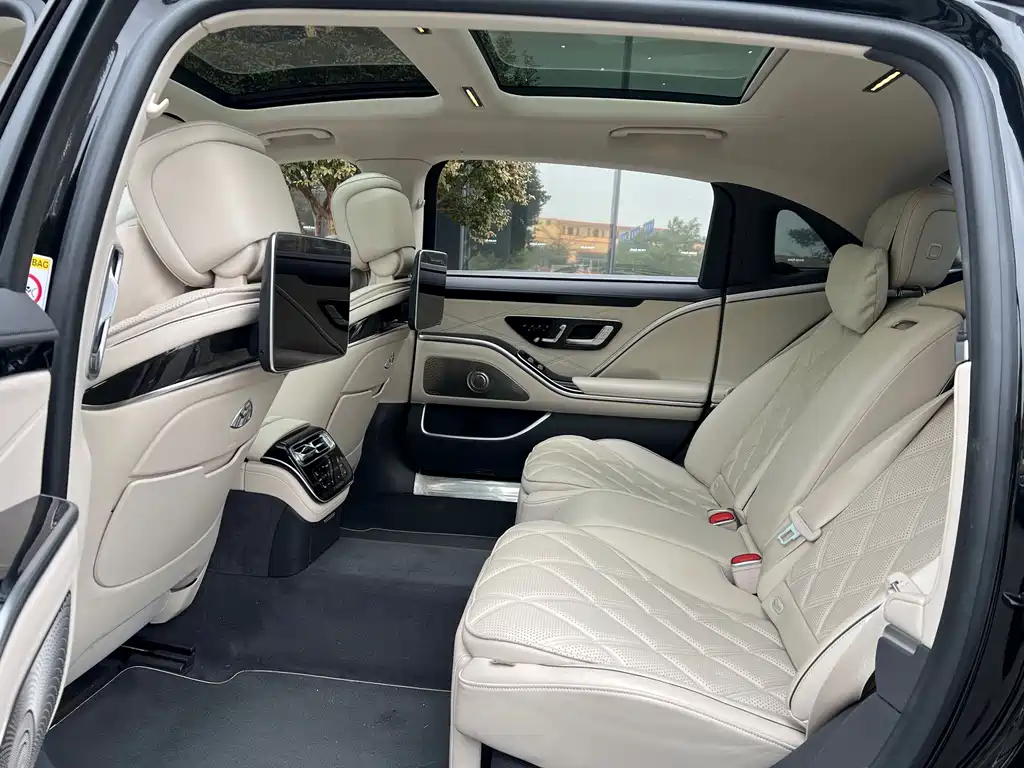 Mercedes-Benz Maybach S-Class 2023