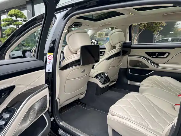 Mercedes-Benz Maybach S-Class 2023