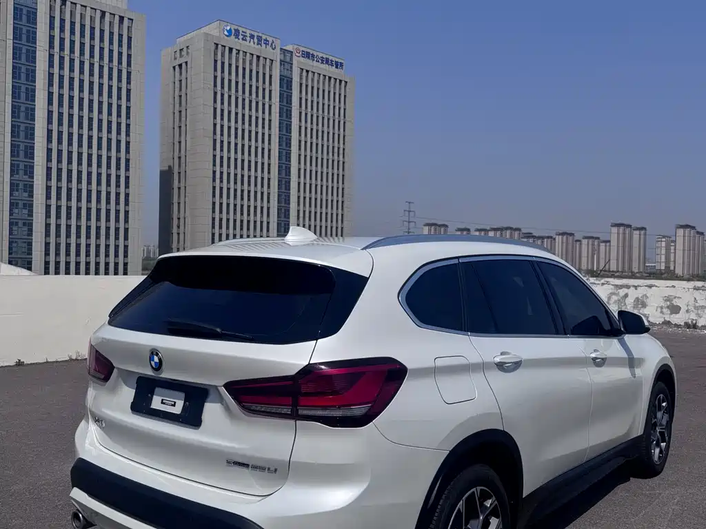 BMW X1 2023 — фото 3