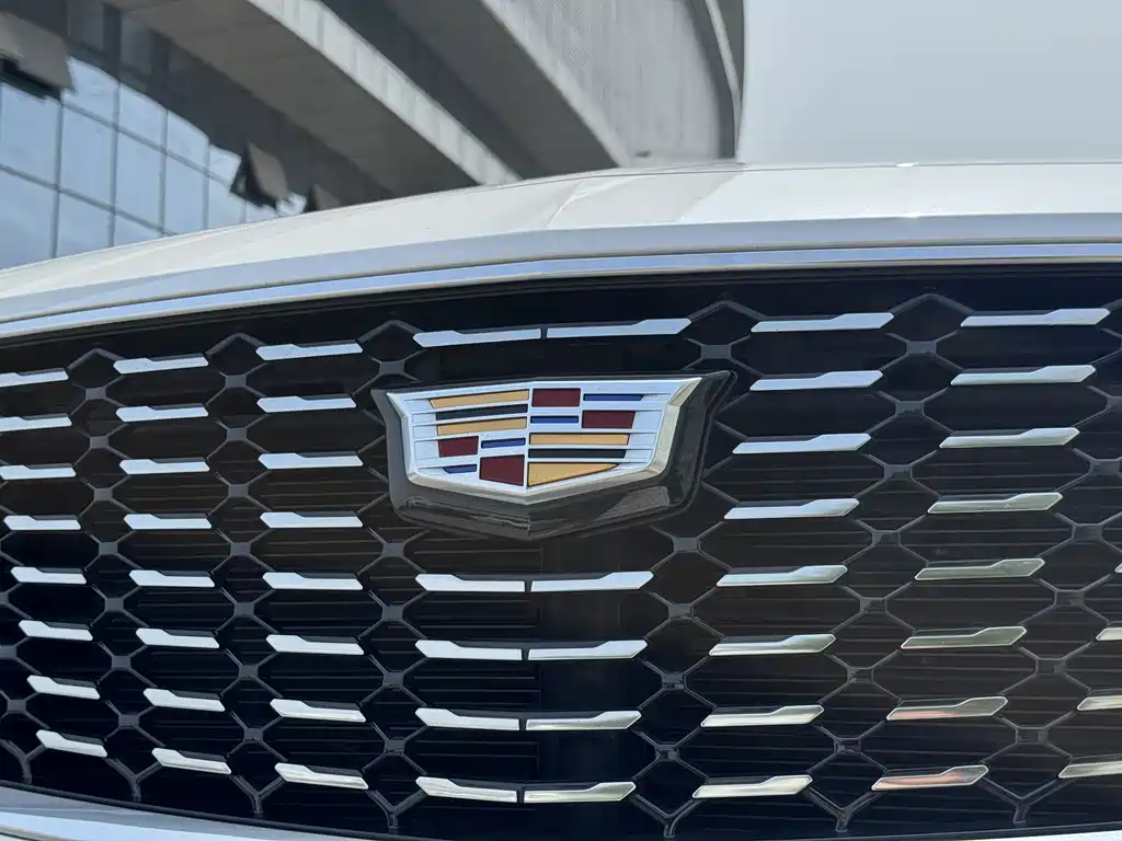 Cadillac XT4 2022 — фото 30