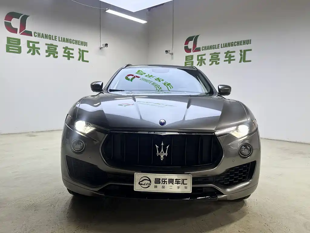 Maserati Levante 2018 — фото 1