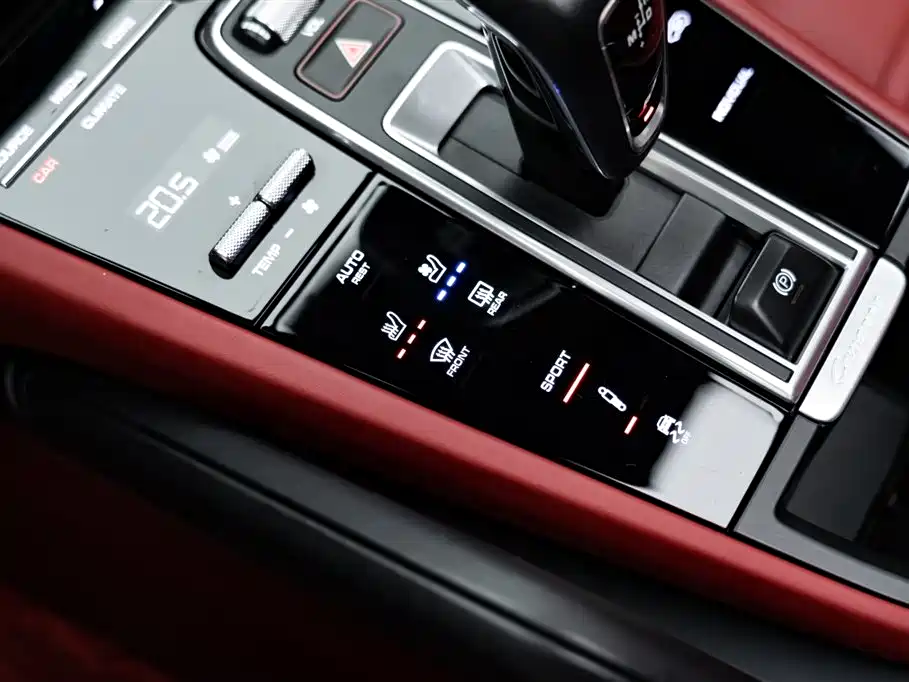 Porsche Cayenne 2022 — фото 15