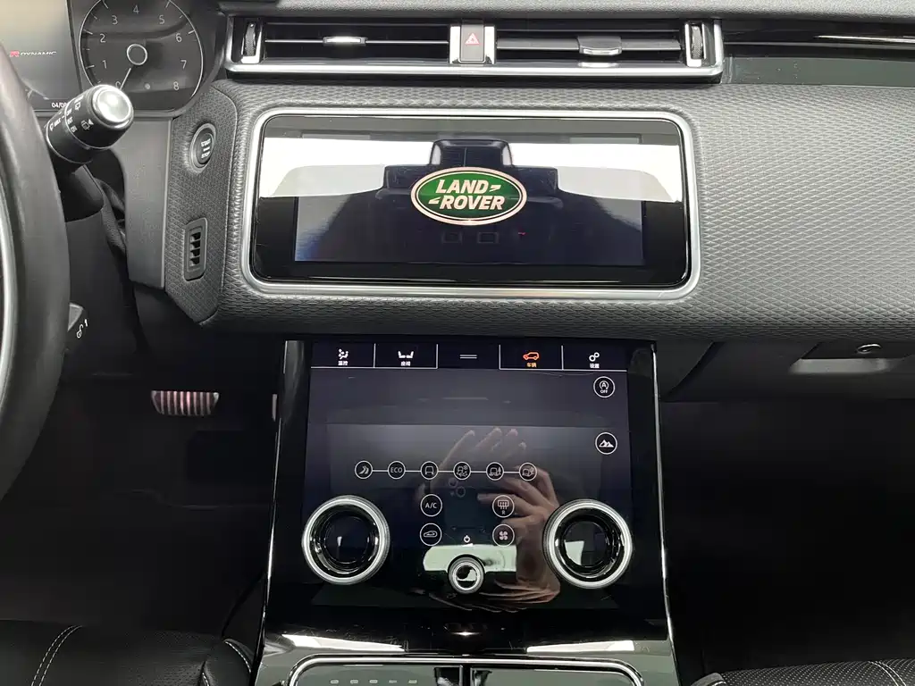Land Rover Velar 2019 — фото 14