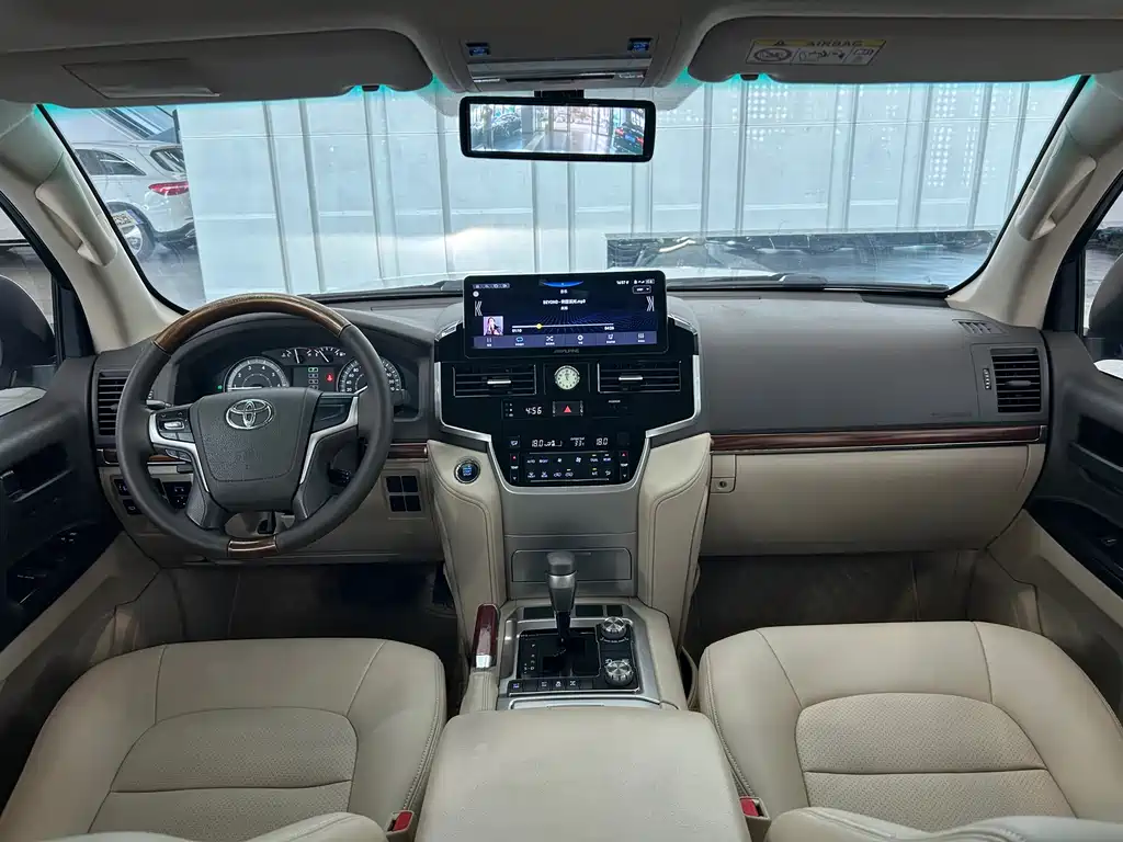 Toyota Land Cruiser 2018 — фото 14