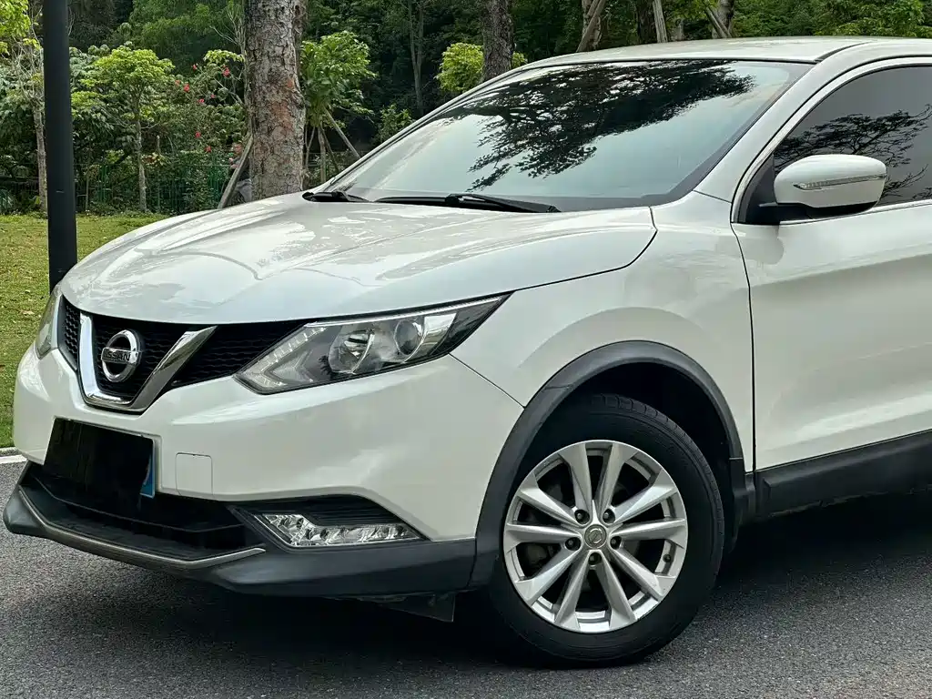 Nissan Qashqai 2015 — фото 3