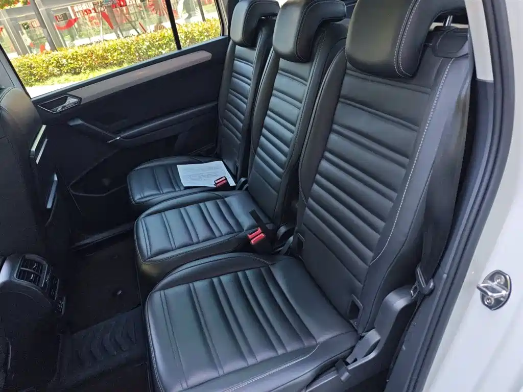 Volkswagen Touran 2018 — фото 15