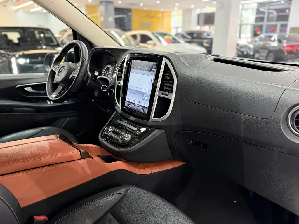 Mercedes-Benz Vito 2019 — фото 12