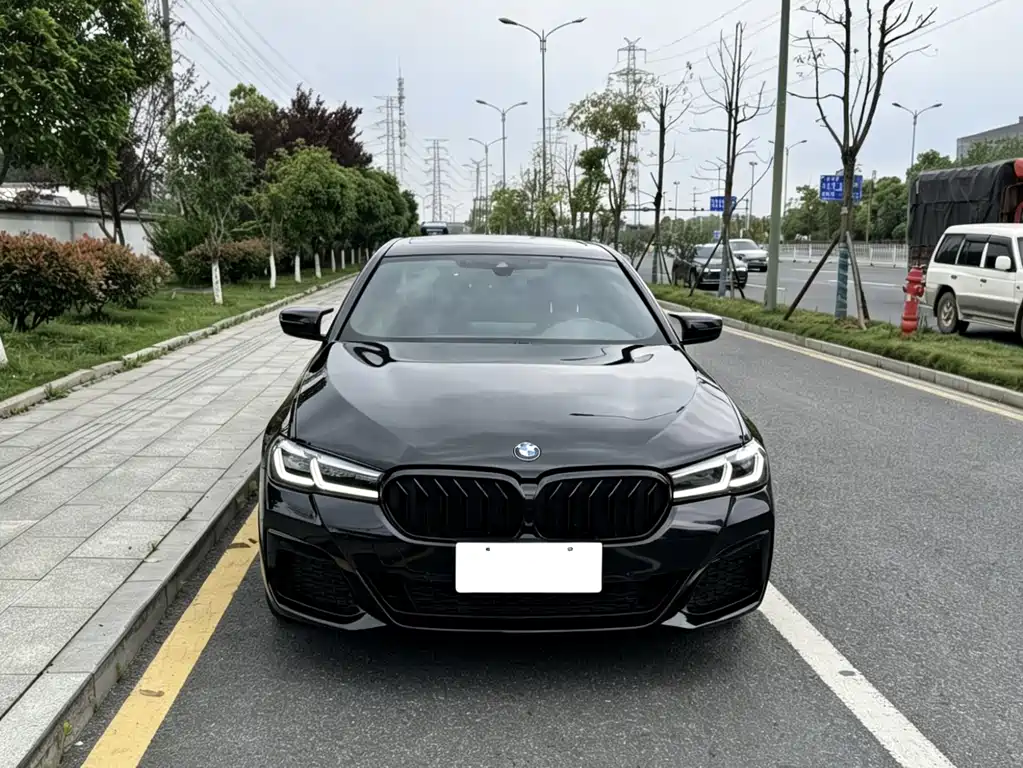 BMW 5 Series 2023