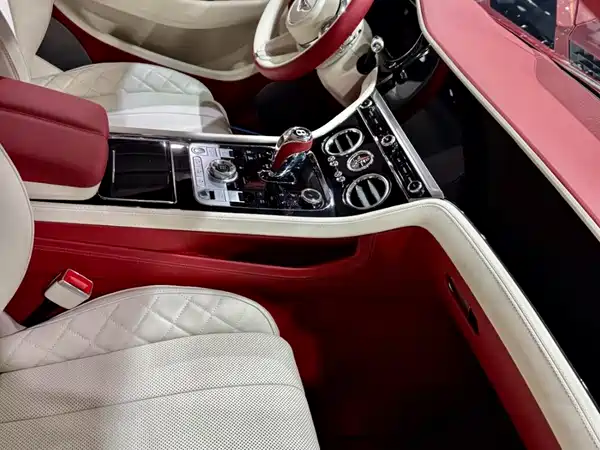 Bentley Continental 2023