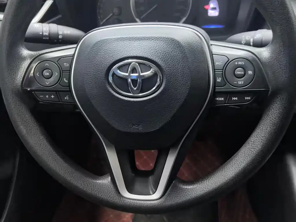 Toyota Corolla 2021 — фото 12
