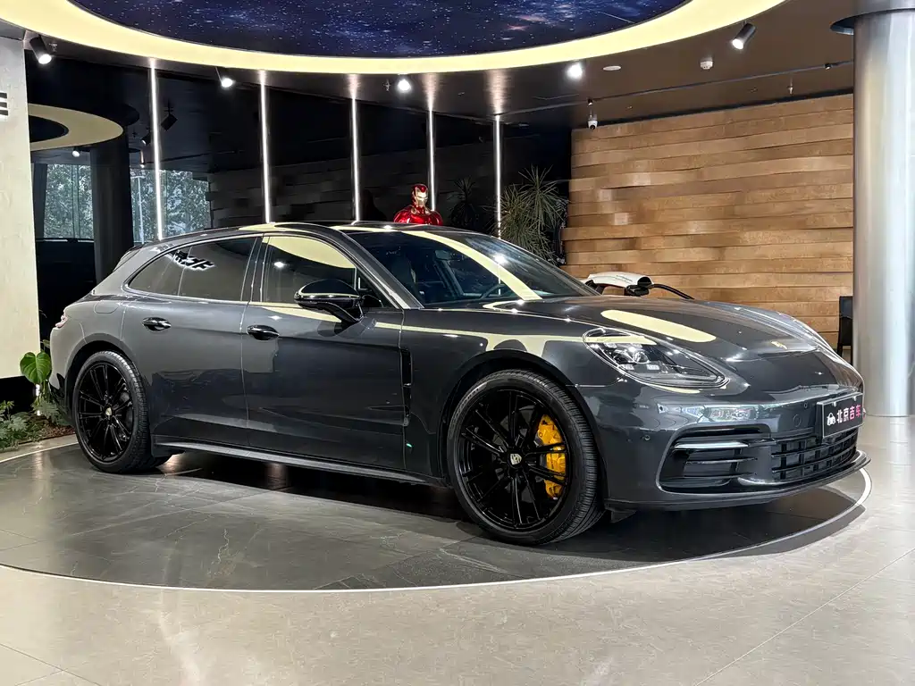 Porsche Panamera 2018 — фото 3
