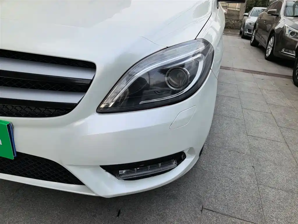 Mercedes-Benz B-Class 2015 — фото 19