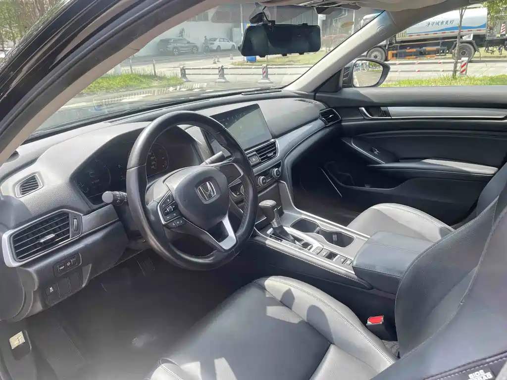 Honda Accord 2022 — фото 14