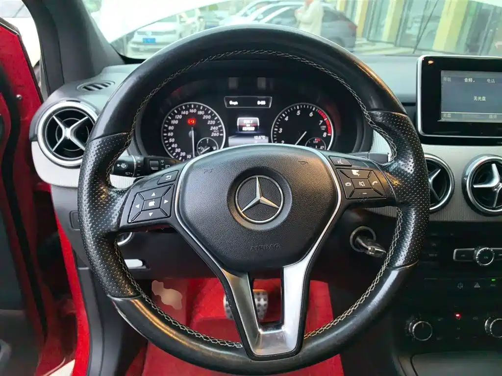 Mercedes-Benz B-Class 2015 — фото 8