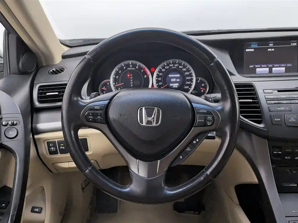 Honda Spirior 2014 — фото 11