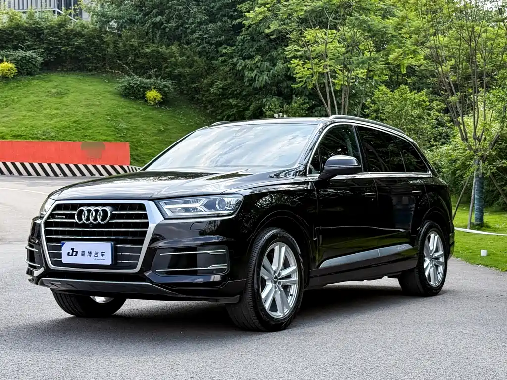 Audi Q7 2016 — фото 1