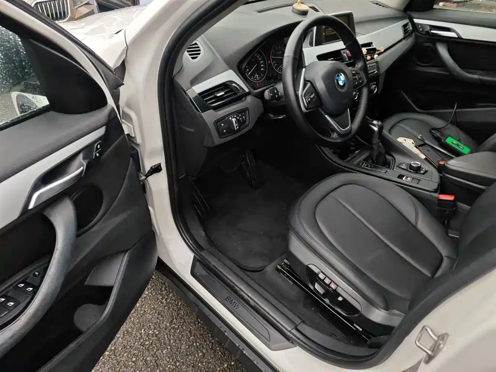 BMW X1 2017 — фото 12