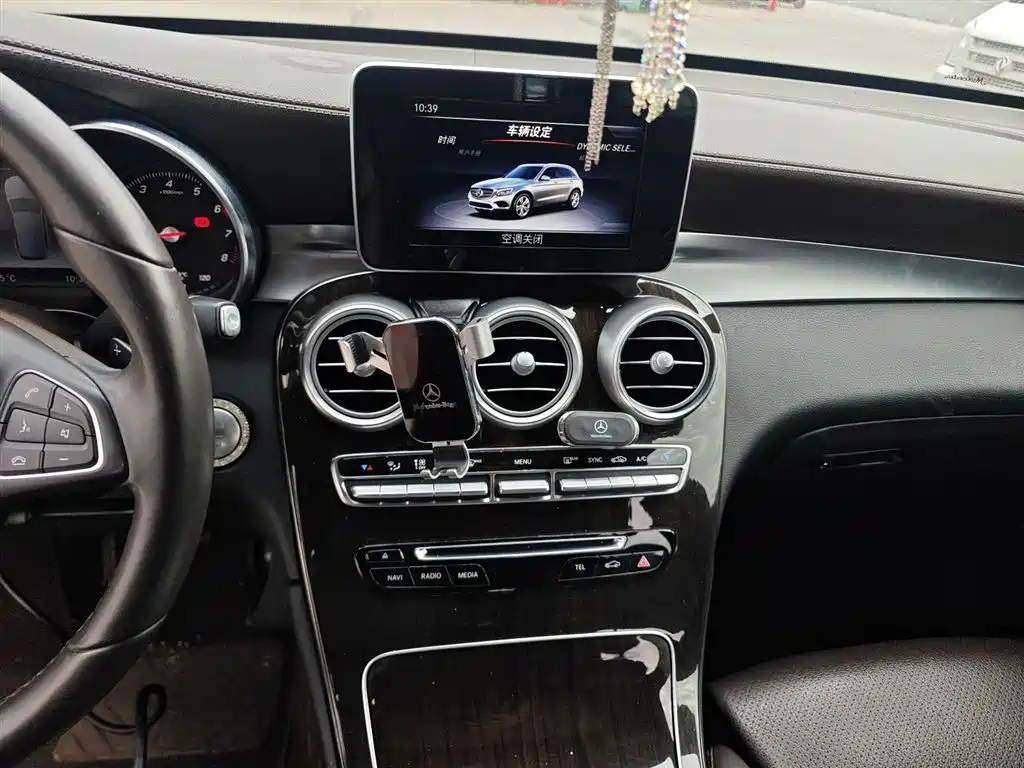 Mercedes-Benz GLC 2018 — фото 9