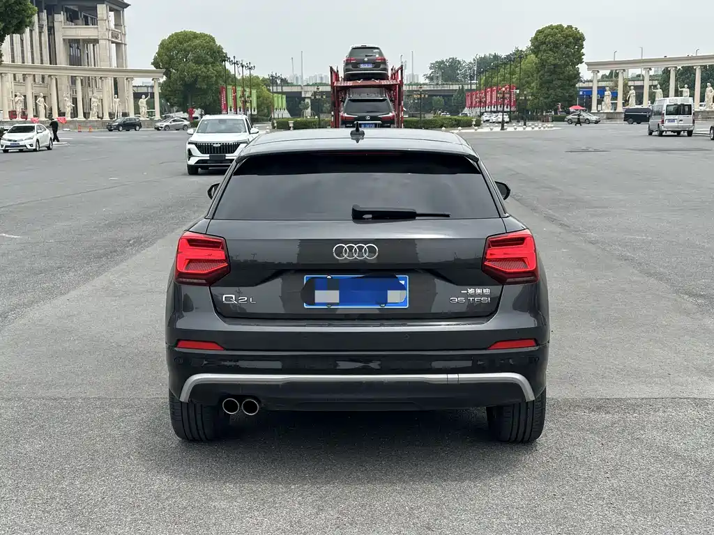 Audi Q2L 2020 — фото 16