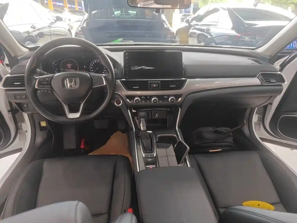 Honda Accord 2023 — фото 10