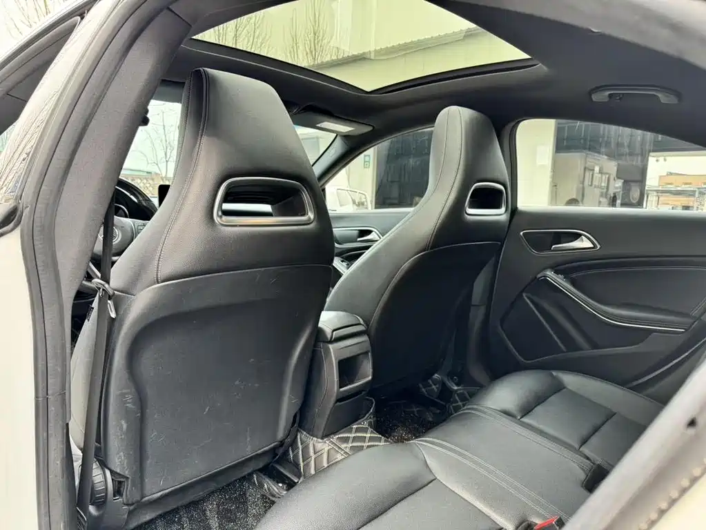 Mercedes-Benz CLA 2018 — фото 16